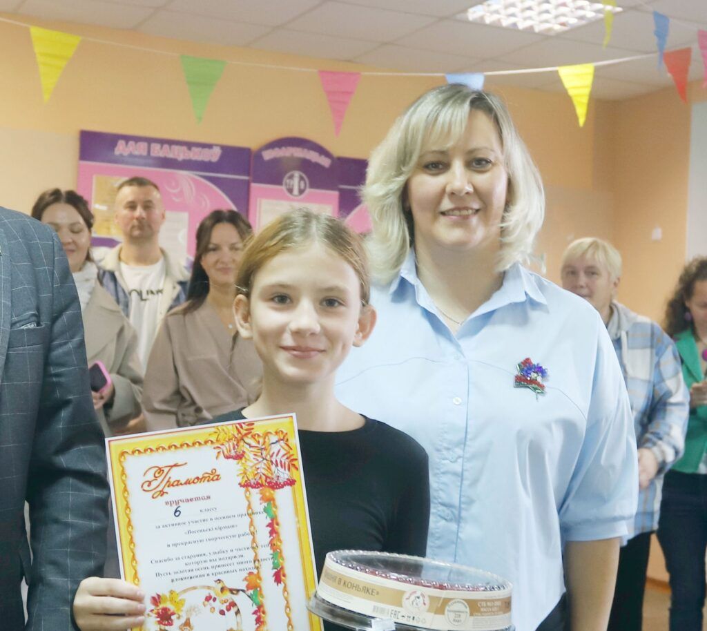 Познакомились с директором школы, который родился 1 сентября