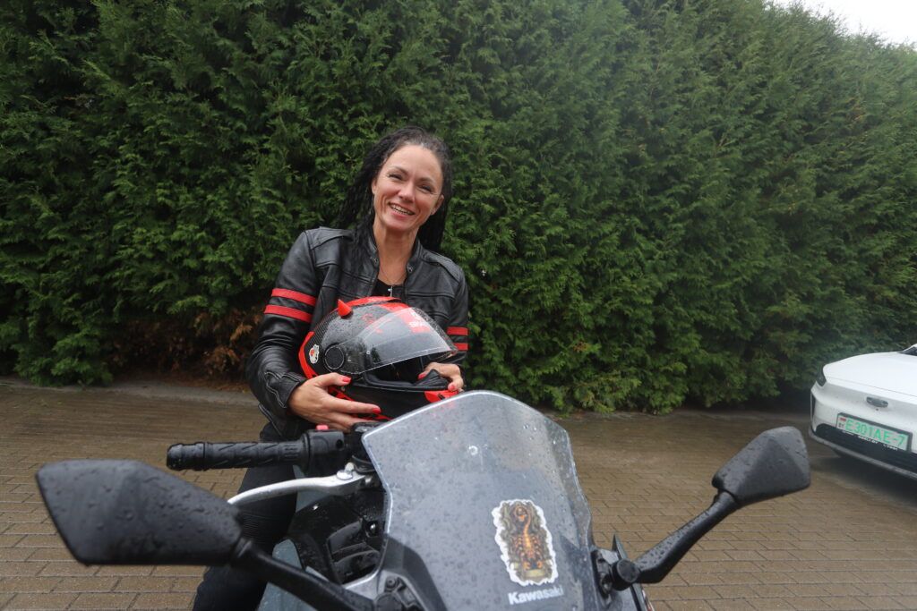 «В 50 я нравлюсь себе больше, чем в 35» – история врача-гинеколога на байке