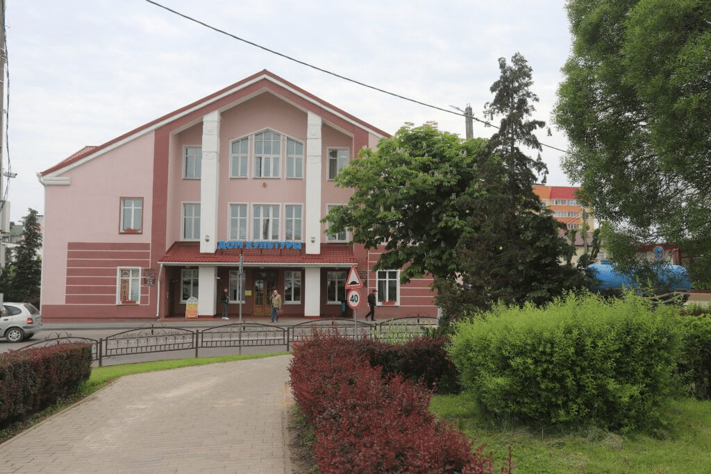 Смелых идей и полных залов работникам культуры пожелало руководство района