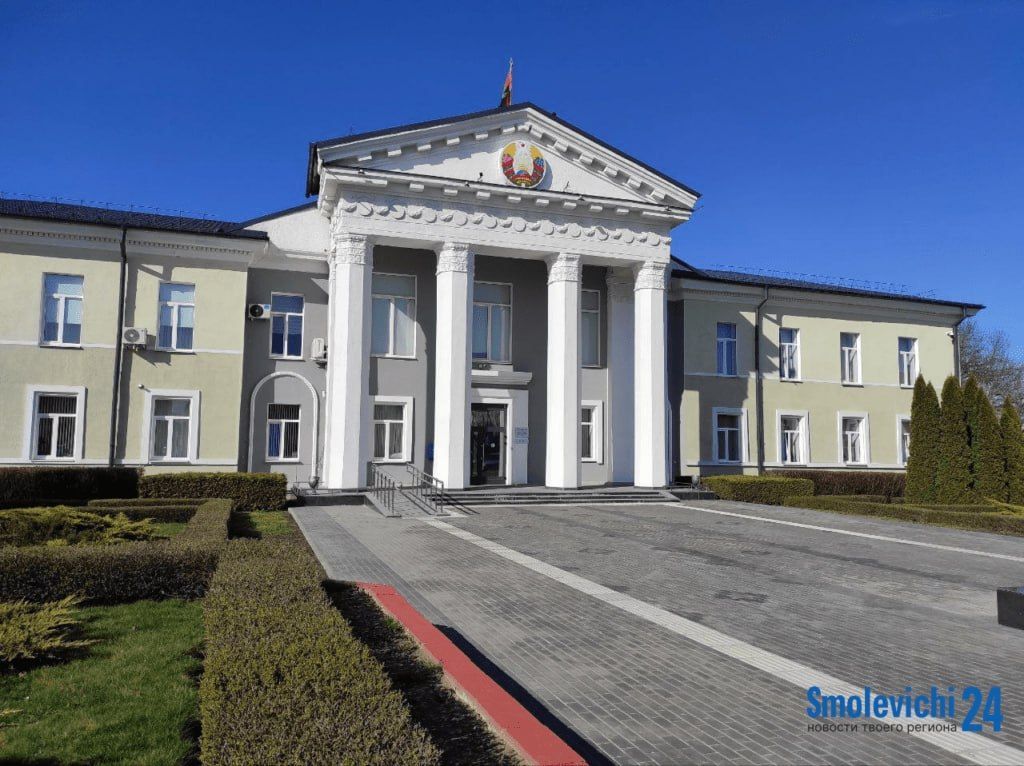 Руководство района поздравили с днем матери
